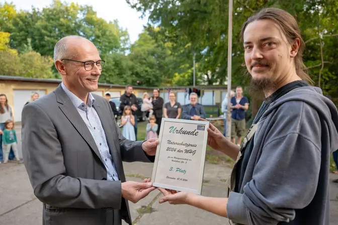 Naturschutzpreis 2024 - 3. Platz Hochbeet-Projekt Mietergemeinschaft Werbelliner Str. 3