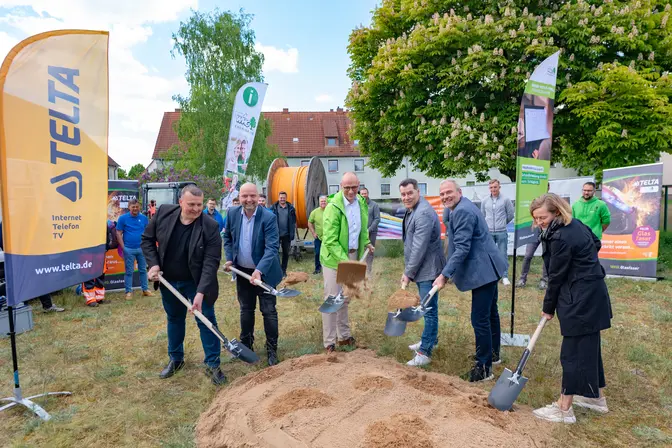 Spatenstich Glasfaserausbau Telta und WHG