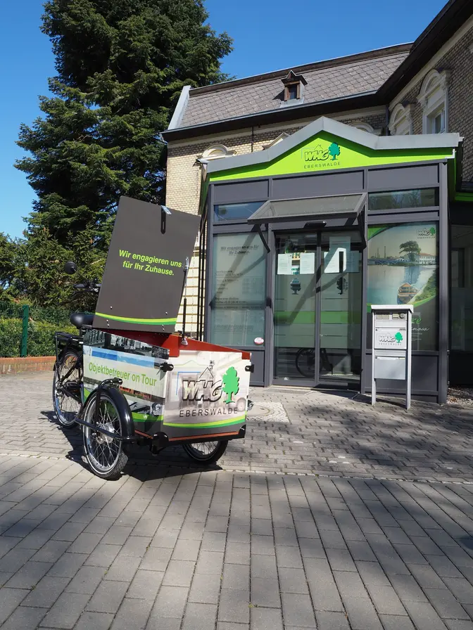 WHG.Lastenrad vor der WHG.Geschäftsstelle